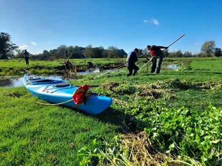 Floating pennywort work party - Summer 2022